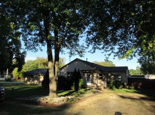 910 Taylor St, Pecatonica, IL 61063
