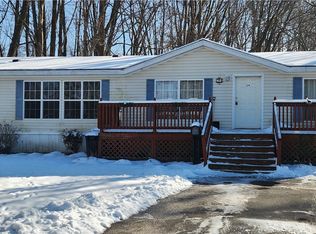 24 Hawaiian Dr, Madison, OH 44057