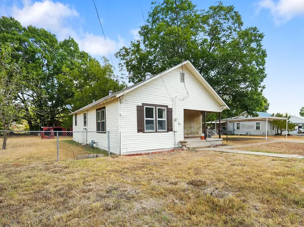 1001 S 27th St, Corsicana, TX 75110