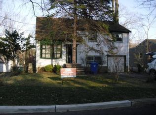 176 Kimberly Rd, Colonia, NJ 07067