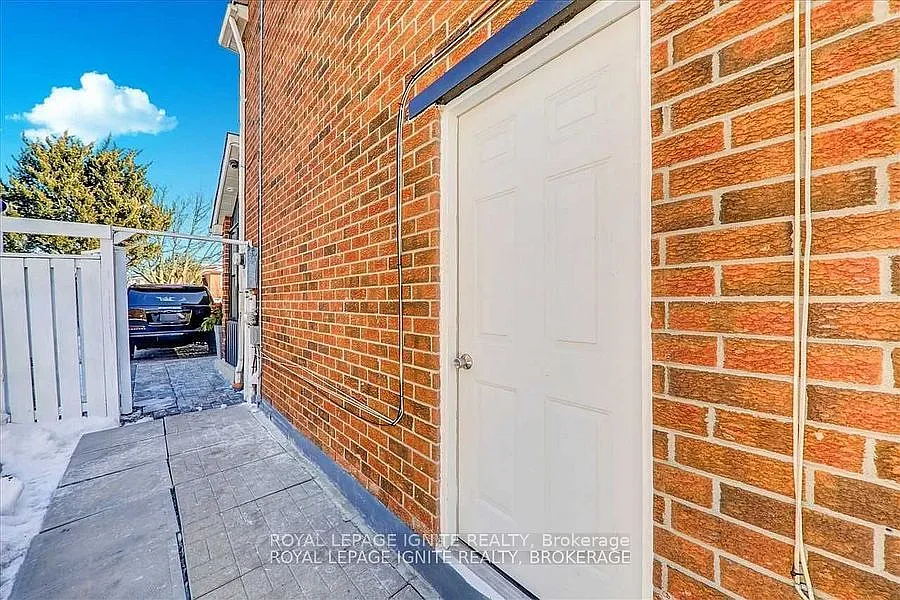 2 bed, $1,700 — Photo 4
