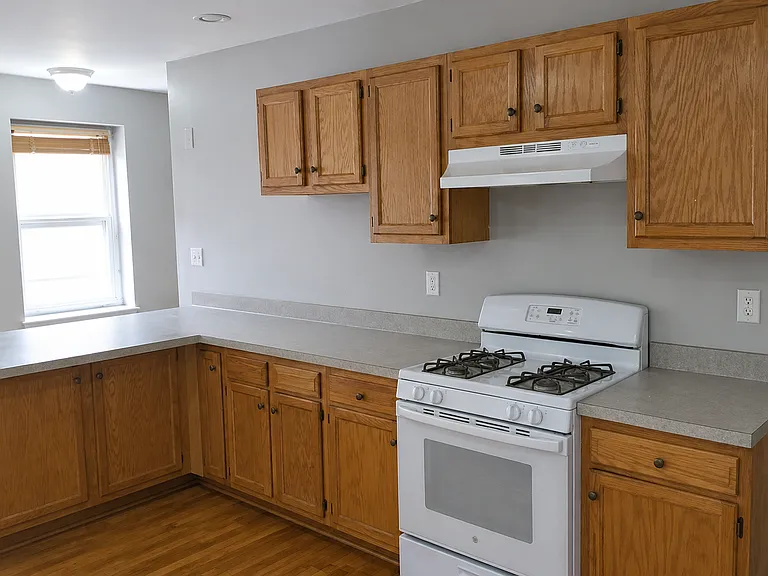 898 Huntington Ave #3 — Photo 2