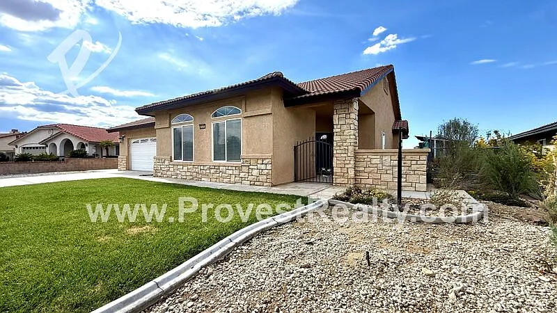3 bed, 2.0 bath, 2133 sqft, $2,750 — Photo 4