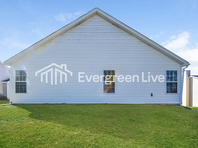 107 Sterling Hills Cir — Photo 13