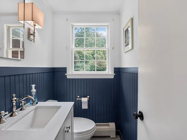 2312 Godfrey Rd — Photo 17