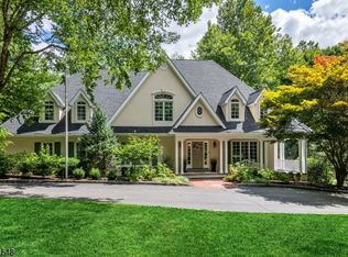 29 N Saddle Brook Dr, Ho Ho Kus, NJ 07423