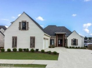 113 Lake Bnd, Madison, MS 39110