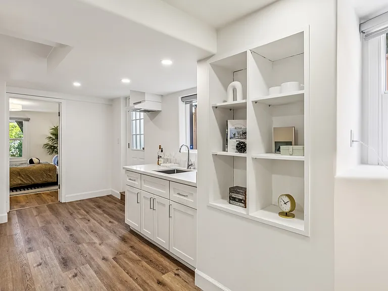 610 Hillcrest Blvd — Photo 42