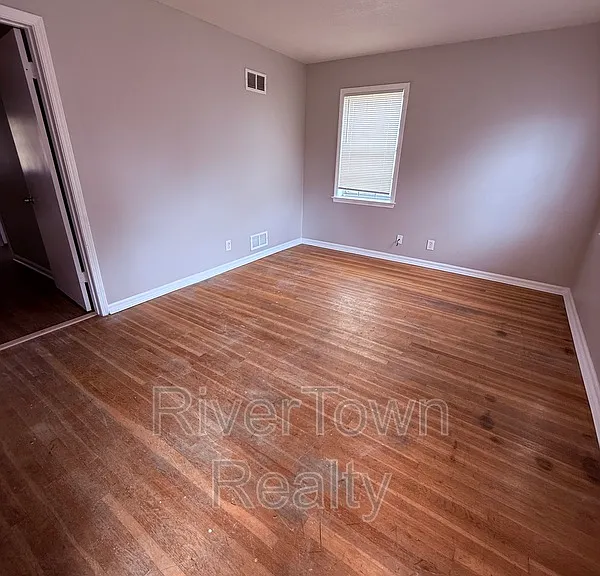 3113 Wickham Dr — Photo 2