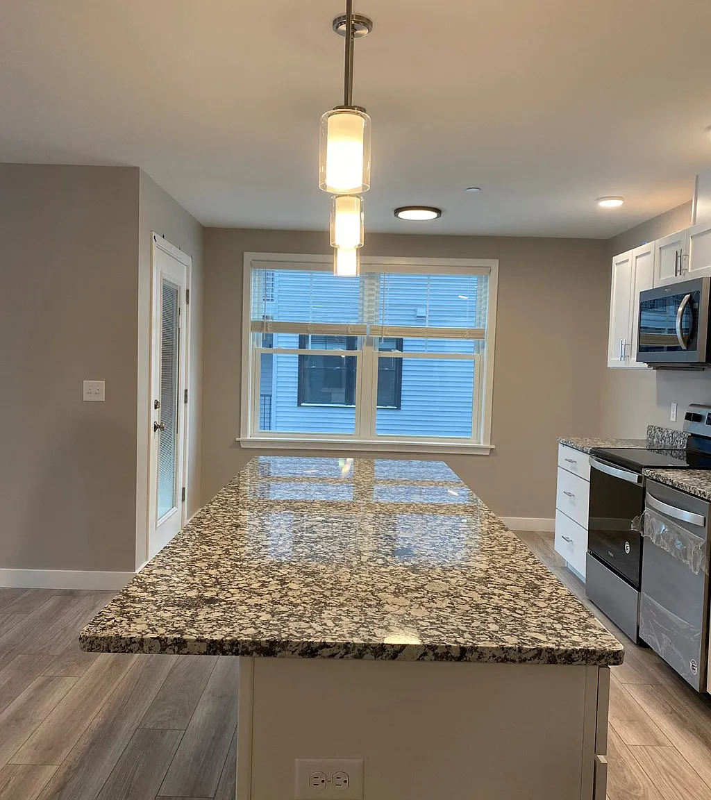 2 bed, 1.5 bath, 1004 sqft, $2,695 — Photo 1