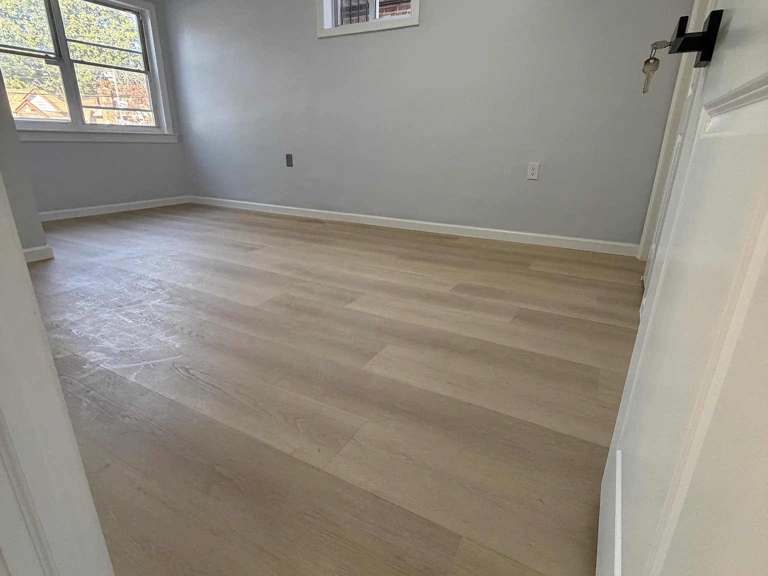 3 bed, 920 sqft, $3,200 — Photo 4