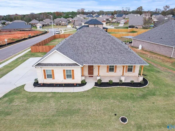 29572 Eaglebrooke Dr NW, Harvest, AL 35749