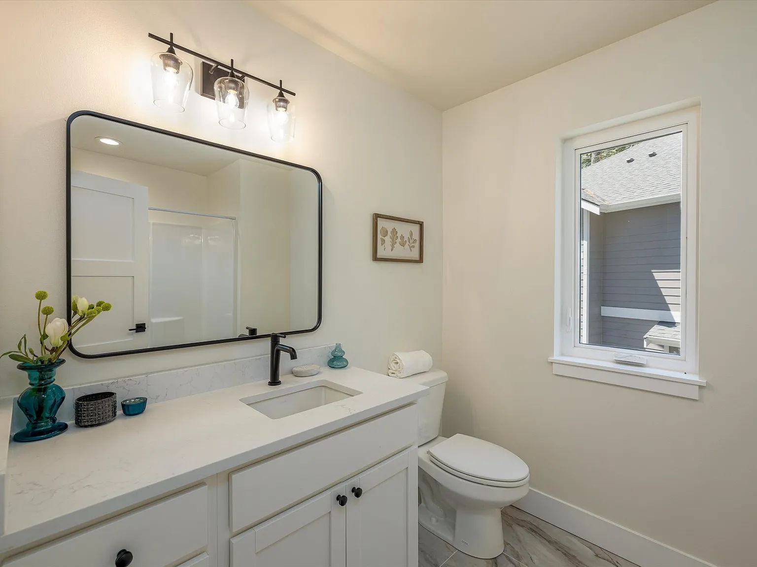 4 bed, 2227 sqft, $3,400 — Photo 3