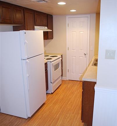 240b2kitchen[2]