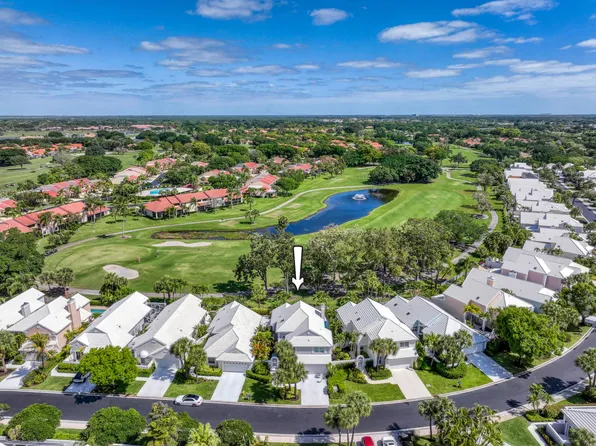 16 Windsor Lane, Palm Beach Gardens, FL 33418