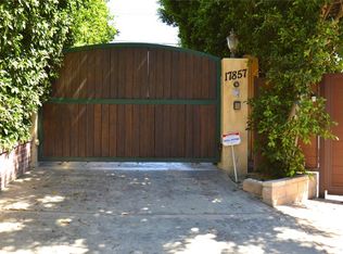 17857 Cathedral Pl, Encino, CA 91316