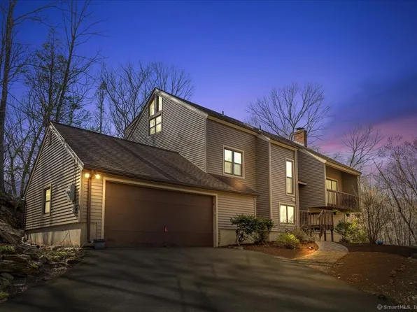 1000 West Lake Avenue, Guilford, CT 06437