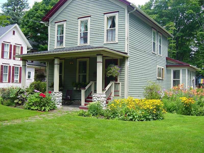 412 Oakwood Ave, East Aurora, NY 14052 Zillow