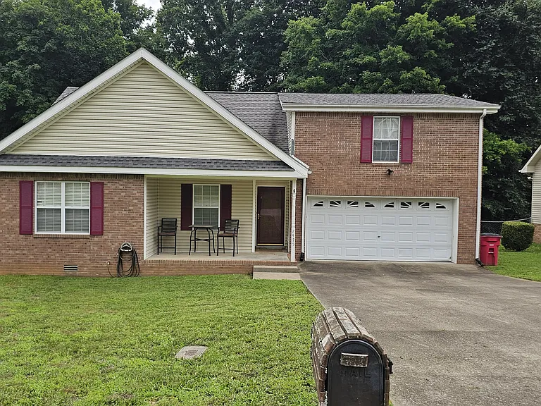 2475 Rafiki Dr — Photo 1