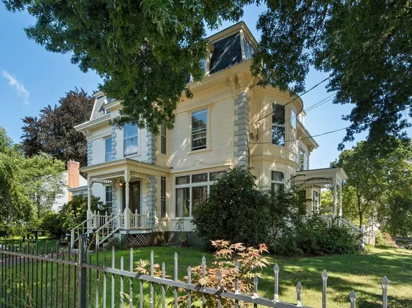37 Summer Street, Dover, NH 03820
