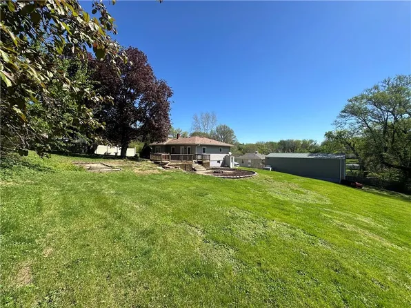 2720 Blackwell Rd, Saint Joseph, MO 64505