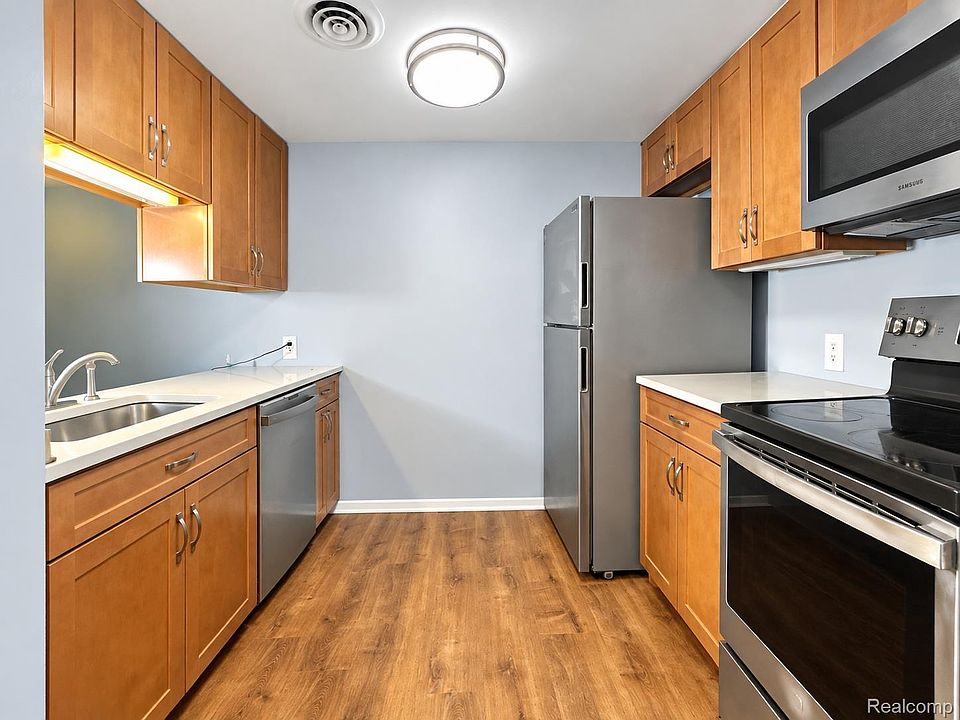 29900 Grand Oaks Dr Apt 18, photo 4