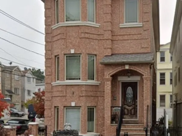 15 7Th St, Harrison Town, NJ 07029