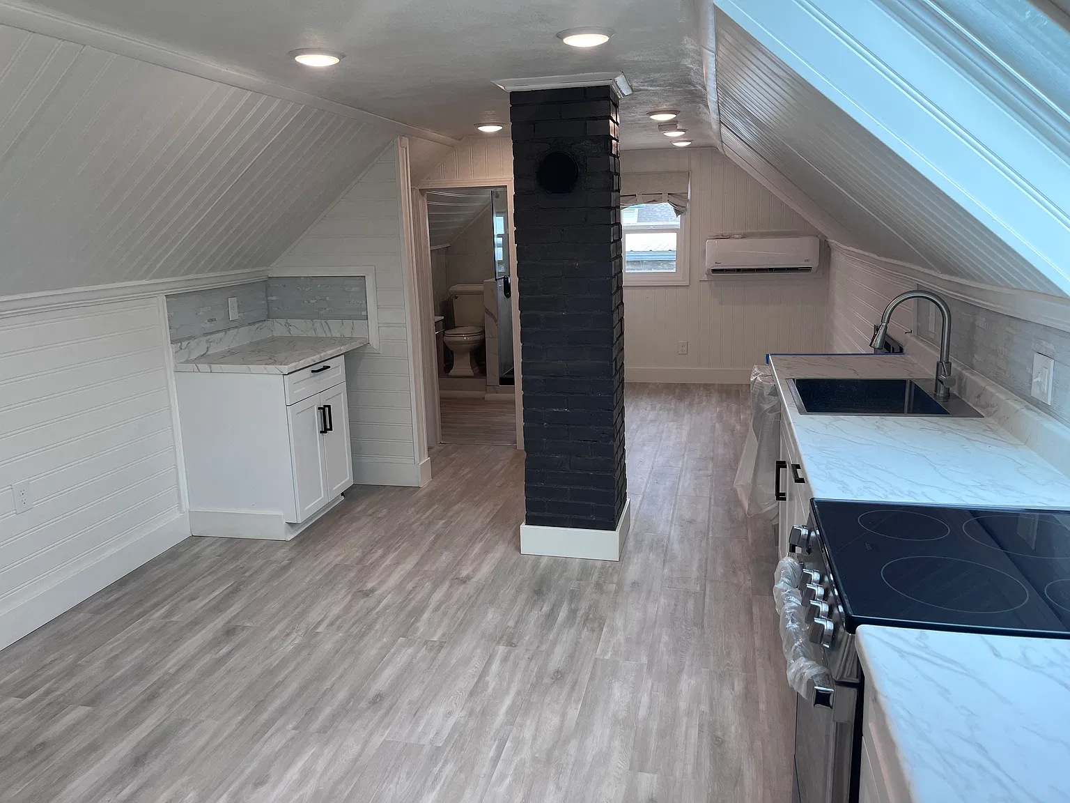 1 bed, $1,225 — Photo 2