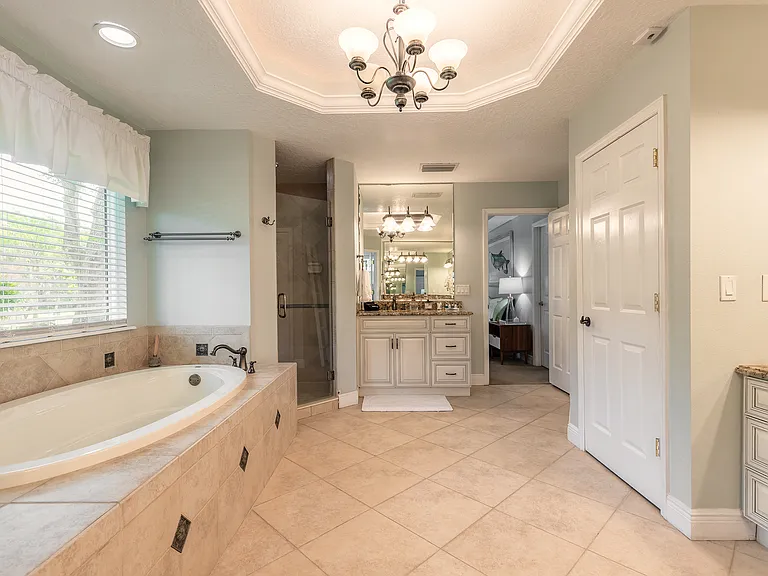 63 E Bayshore Dr — Photo 23