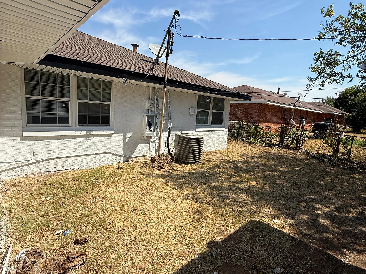 4 bed, 1400 sqft, $1,400 — Photo 2