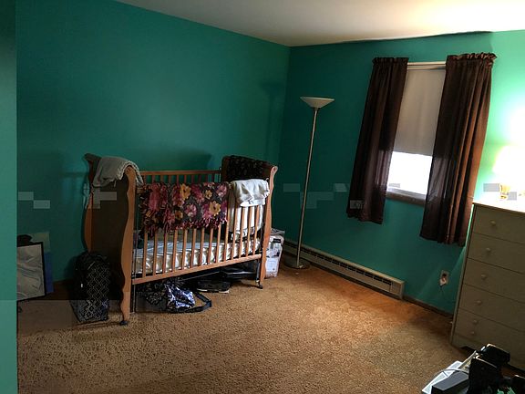 3rd image of 5 Lapham Dr