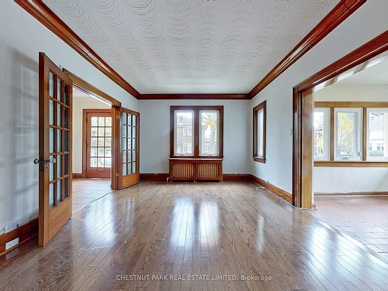 114 Colin Ave — Photo 5
