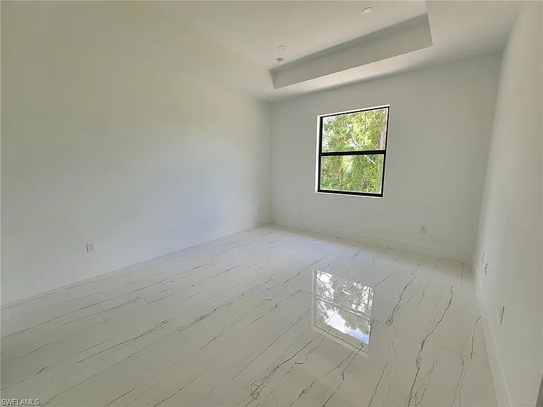 886 Milwaukee Blvd — Photo 8