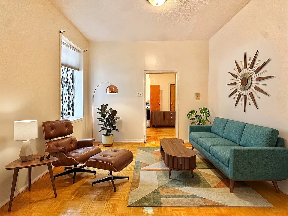 322 Rodney St #2
