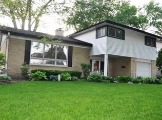 616 N Hamlin Ave, Park Ridge, IL 60068