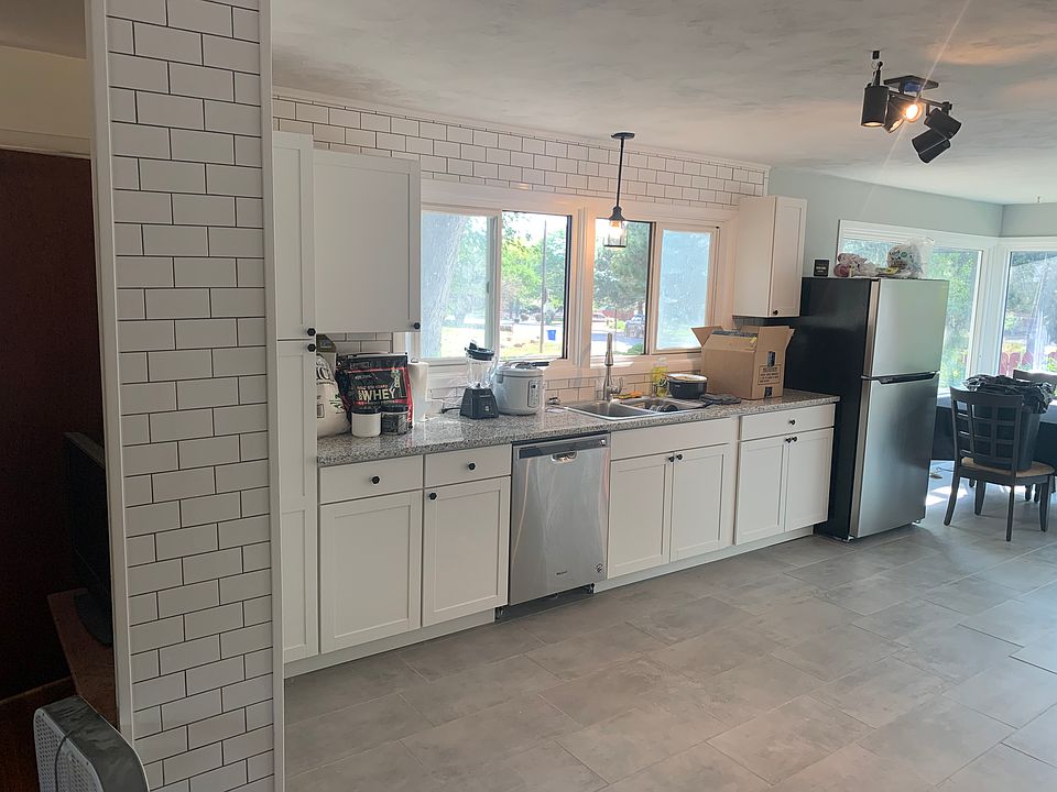 2nd image of 3906 Panorama Rd