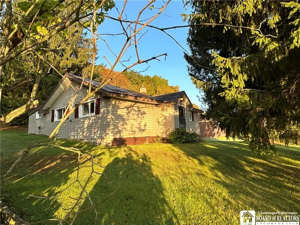 7455 Putnam Rd, Cassadaga, NY 14718