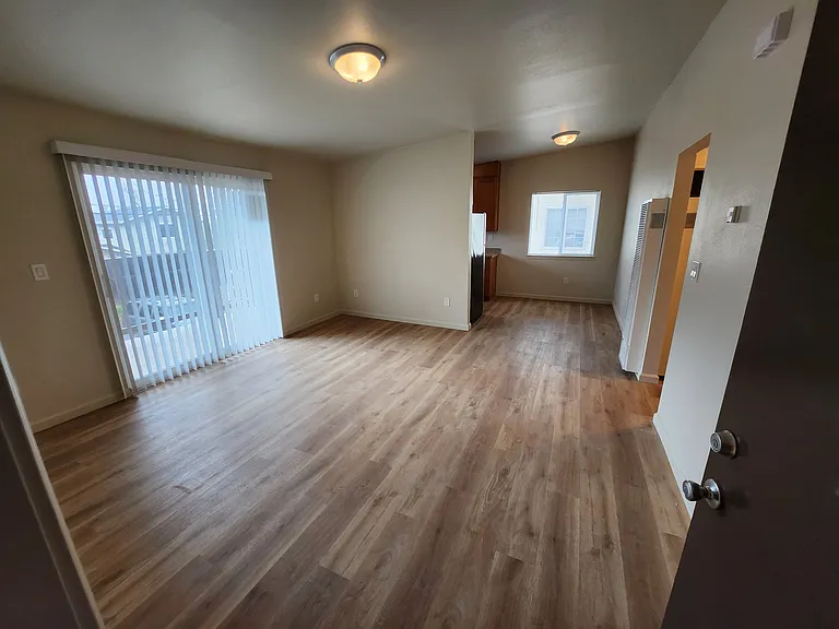 805 Sharmon Palms Ln #B — Photo 9