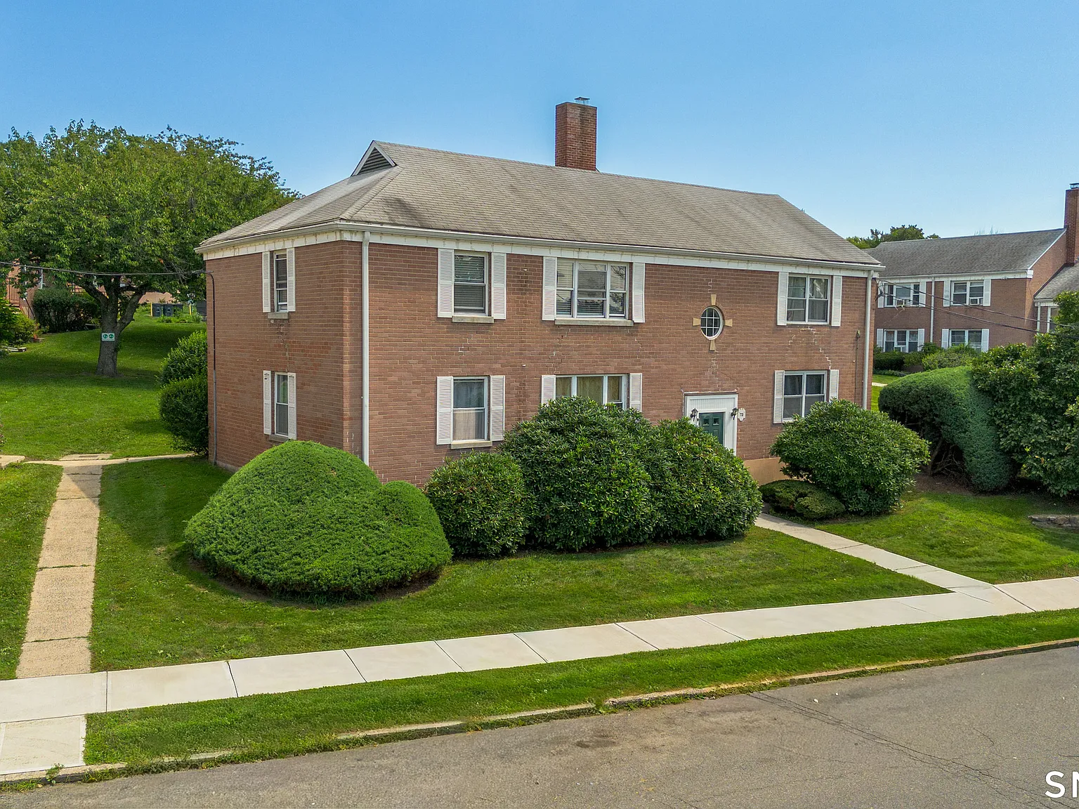 2 bed, 1.0 bath, 708 sqft, $2,700 — Photo 1
