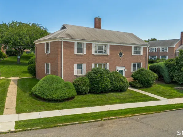 73 Seaton Rd APT 3, Stamford, CT 06902