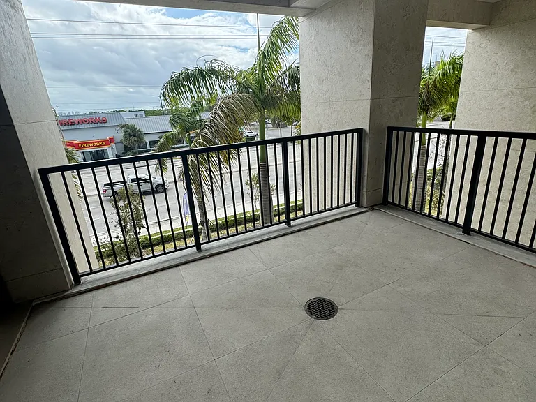 602 E Dania Beach Blvd #228 — Photo 8