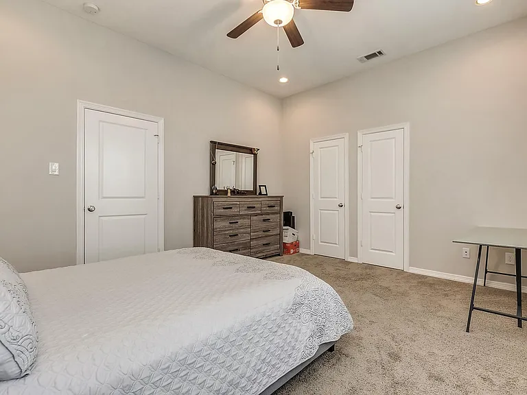 1615 Shearn St — Photo 22
