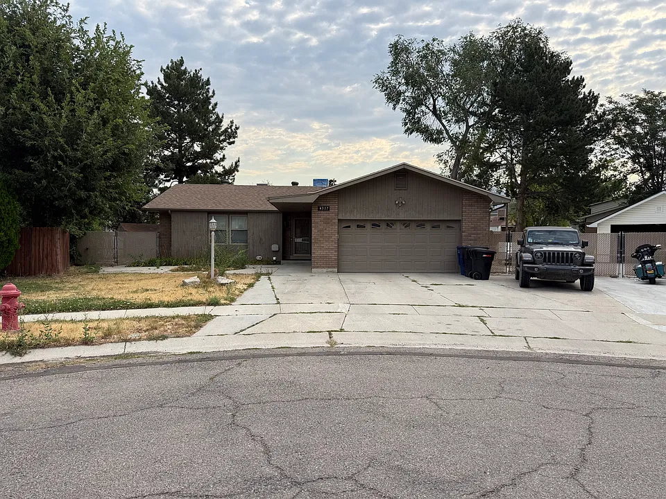 4317 S 390 E #BASEMENT