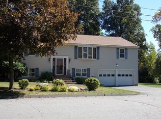 11 Lantern Ln, Worcester, MA 01609