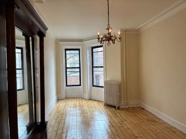 813 President Street image 1 of 14