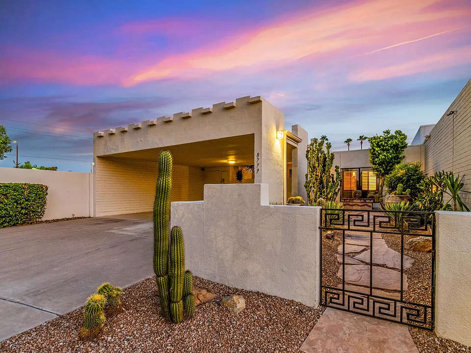 8779 E Via De Encanto
