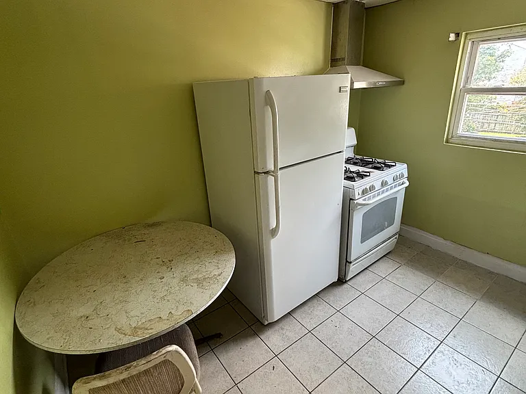 102 15th St #2 — Photo 5