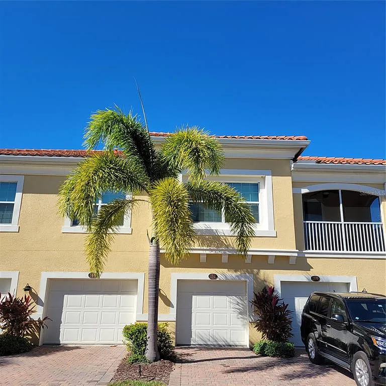 3 bed, 2.0 bath, 1528 sqft, $4,500 — Photo 1