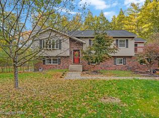 185 Livingston Rd, Stroudsburg, PA 18360