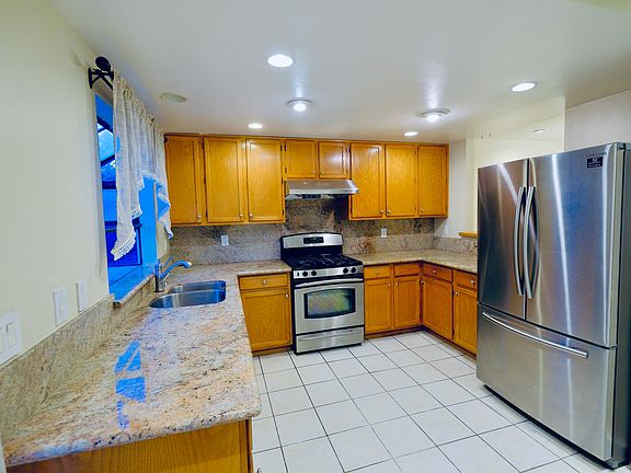 5th image of 1716 Holin St